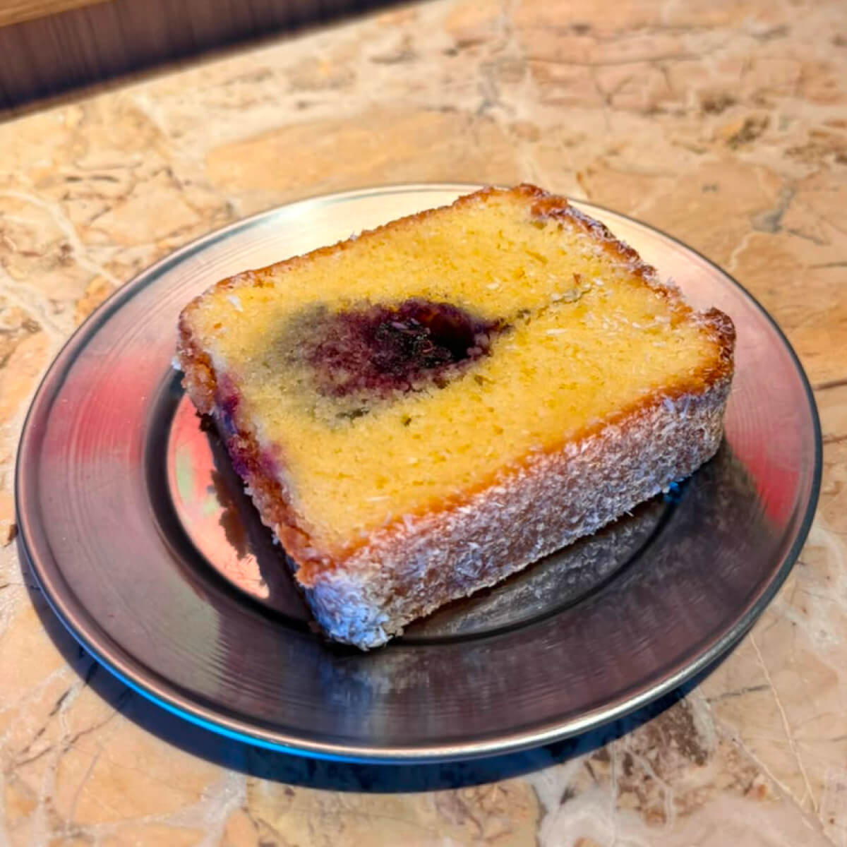 Budín de coco y frambuesa