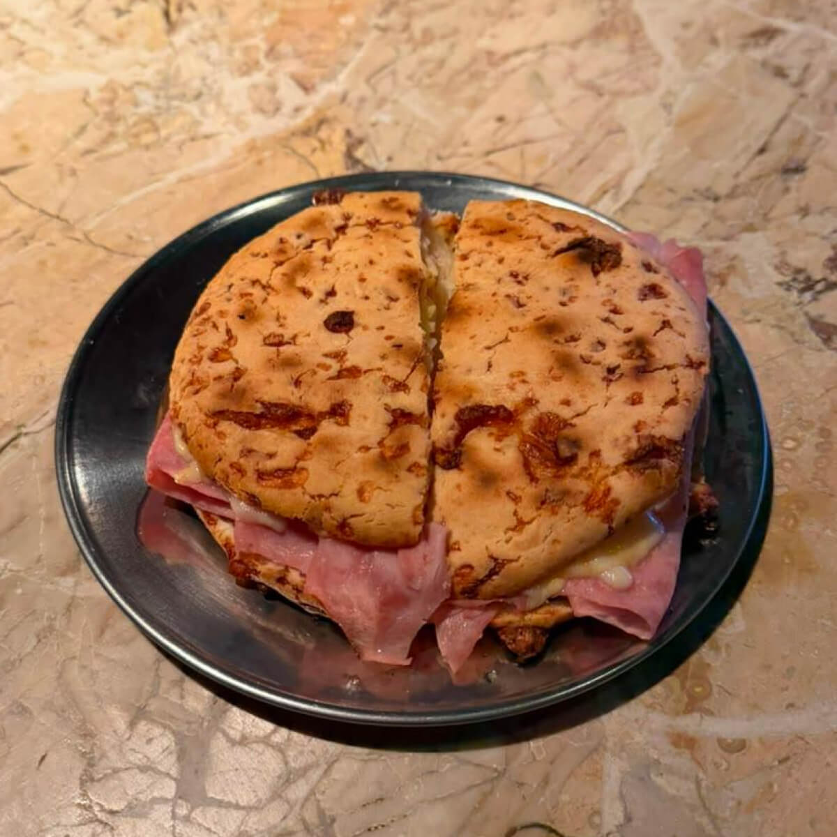 Prensado de chipá